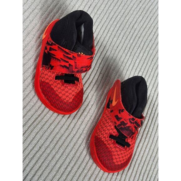 Nike Kyrie 2 TD Shoes Toddler Size 4C Red Black Hook & Loop Strap Basketball - Picture 1 of 8